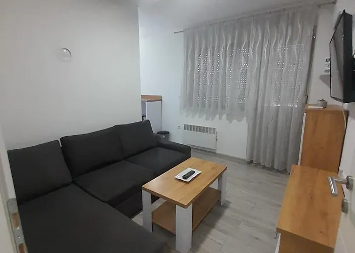 Jagoda Stan Na Dan Prijedor